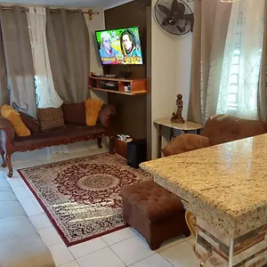 Apartment Zipcode Hideaway, Portmore